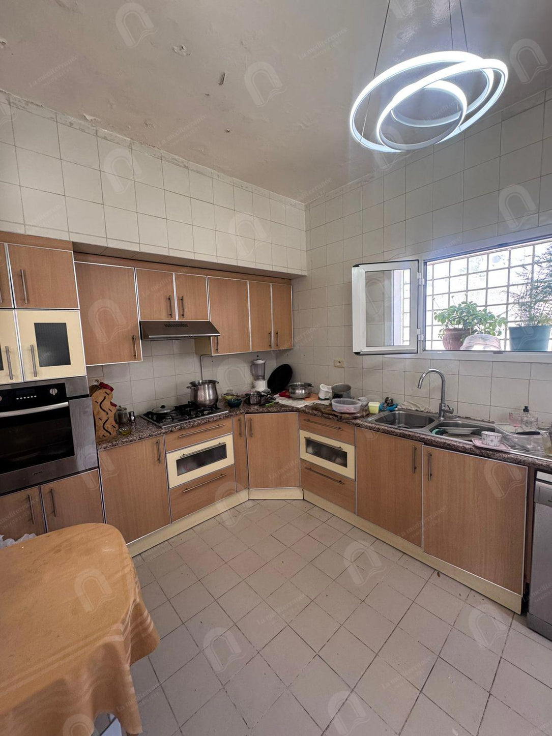 A vendre Villa 2S+5 avec grand jardin à cité romena