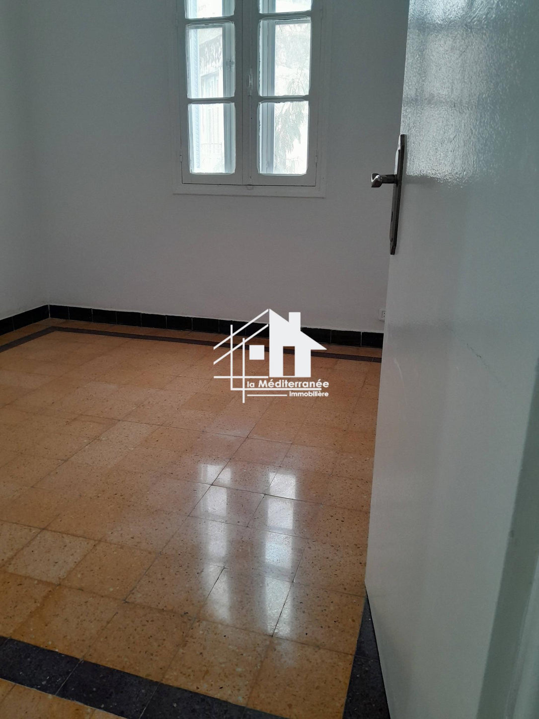 A louer appartement S+3 à belvédère