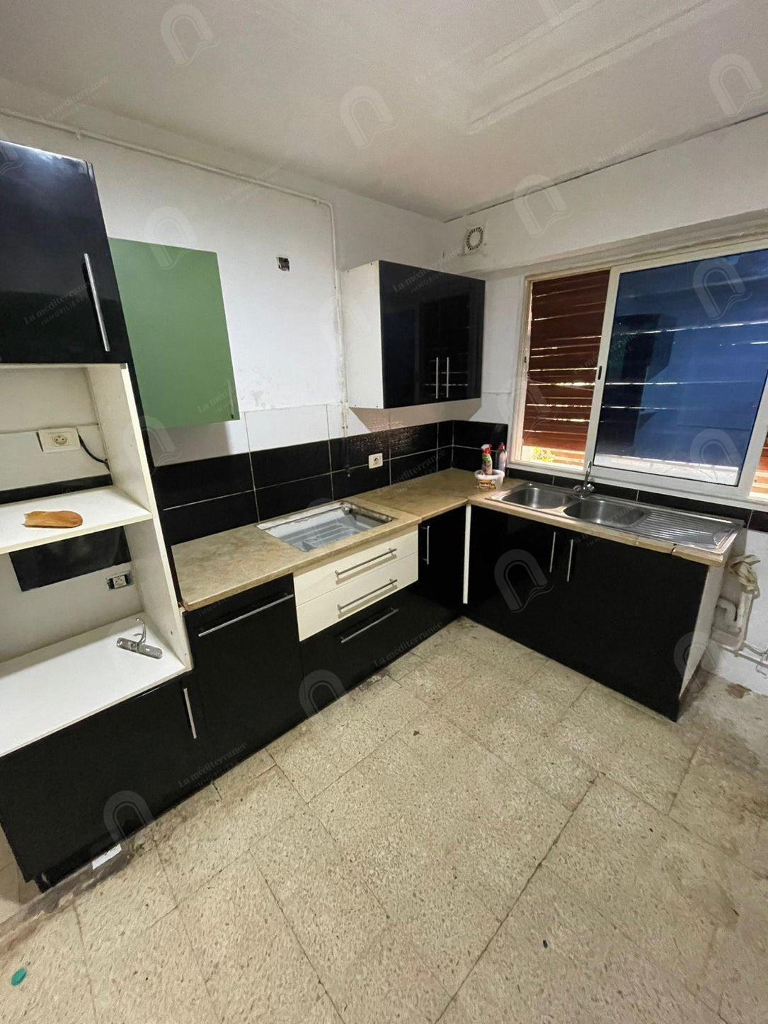 A vendre appartement S+2 au Rdc à khaznadar