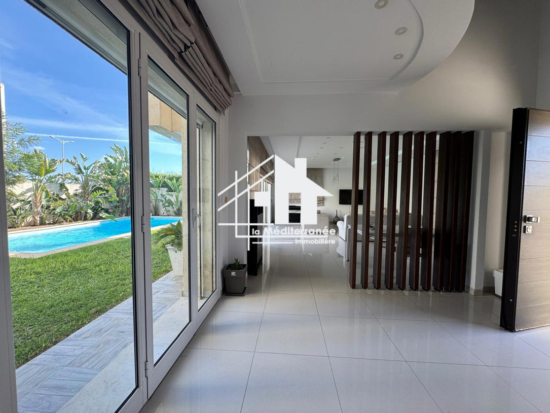 Une magnifique villa S+5 avec piscine au Lac 2