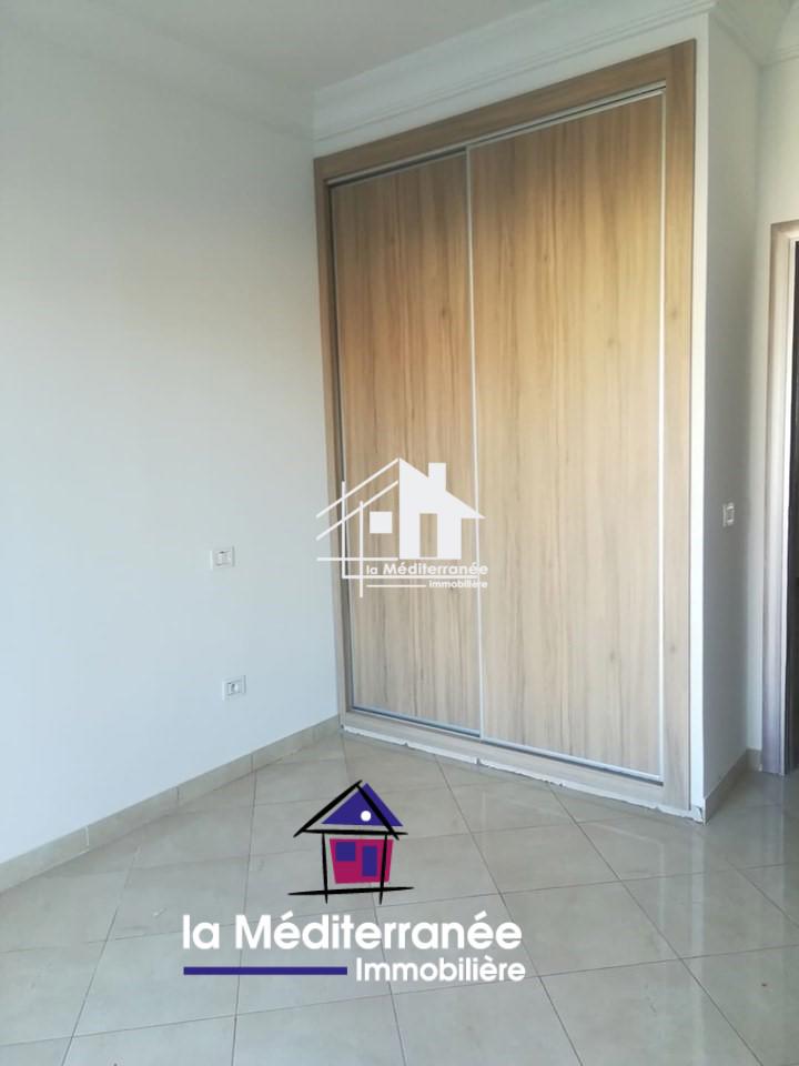 A louer Appartement s+3 A Boumhal Bassatine
