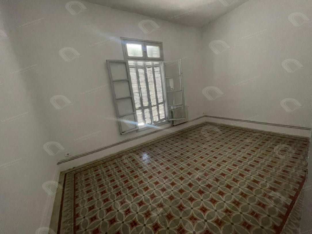 A louer appartement S+3 au centre ville