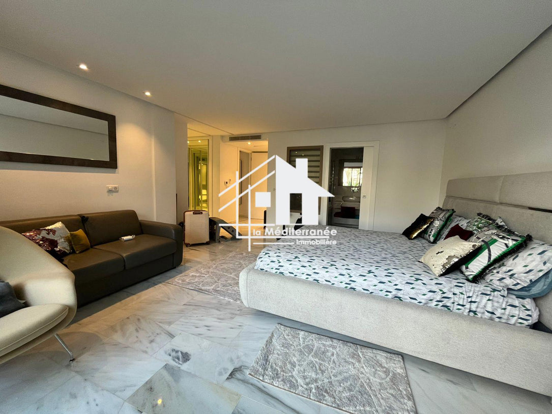 A louer un appartement s+2 vide à Gammarth touristiqie