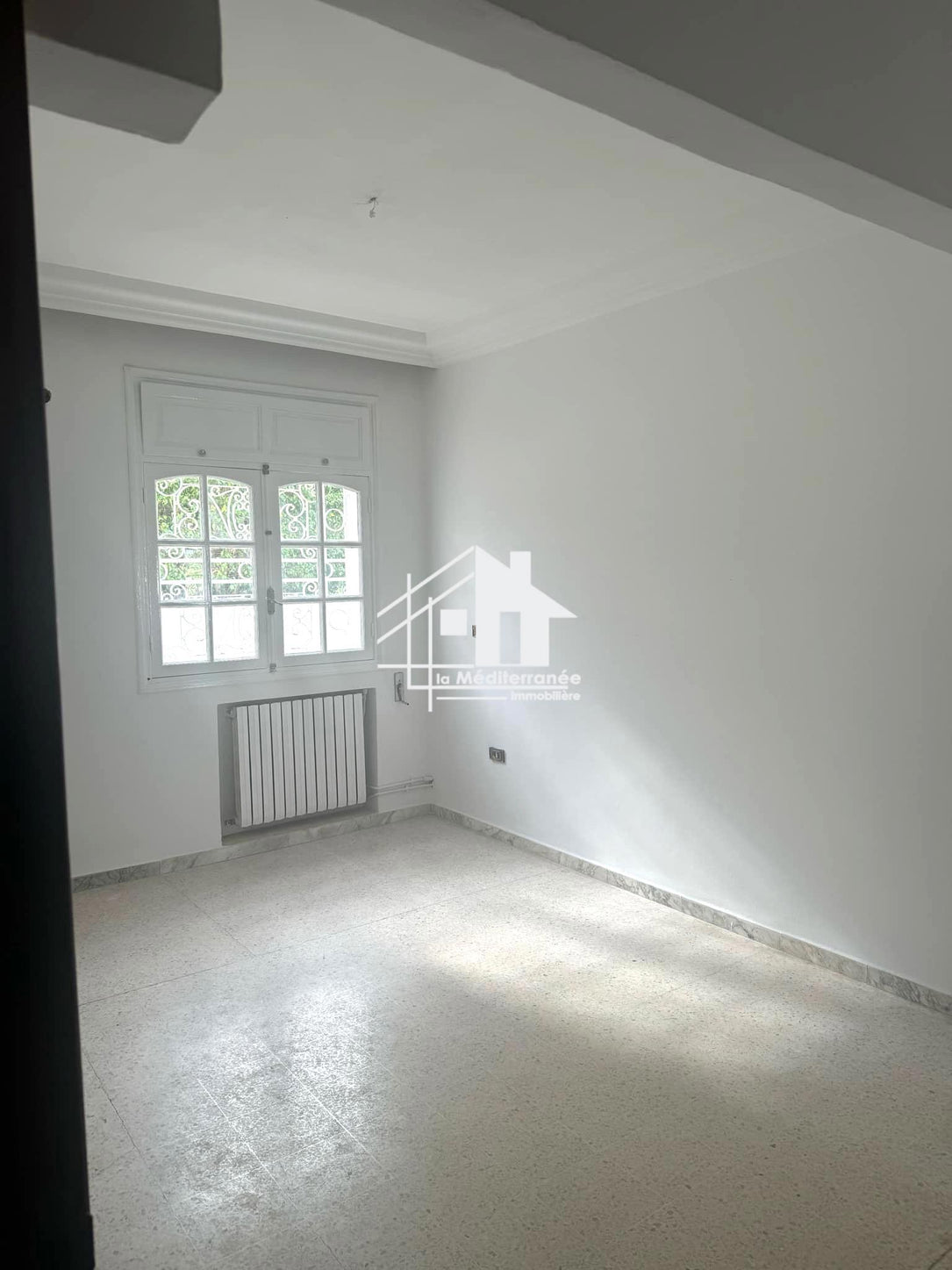 A louer étage de villa S+2 à Cité Ennasr 2