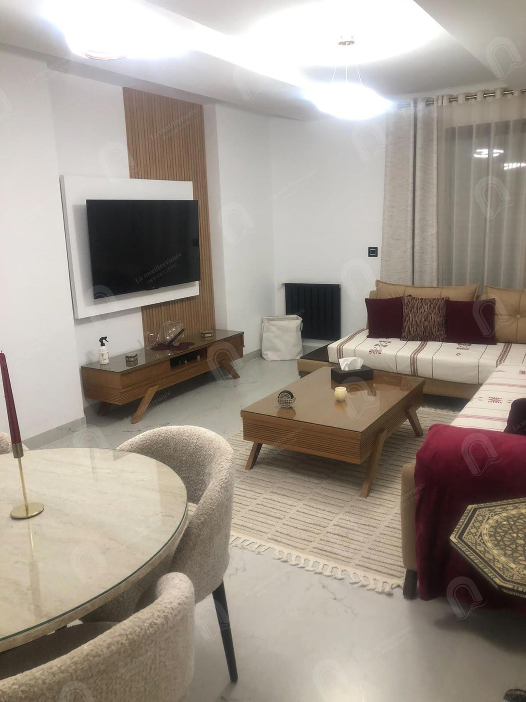 A louer un appartement s+3  meublé à Manzah 9C