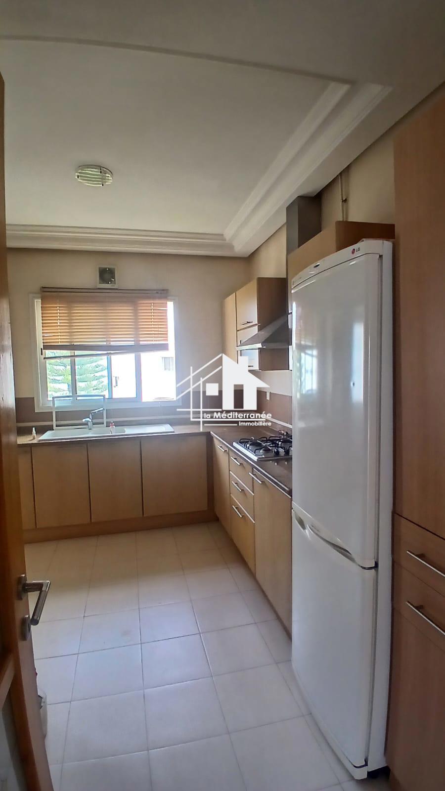 un appartement S+2 aux berges du lac 2
