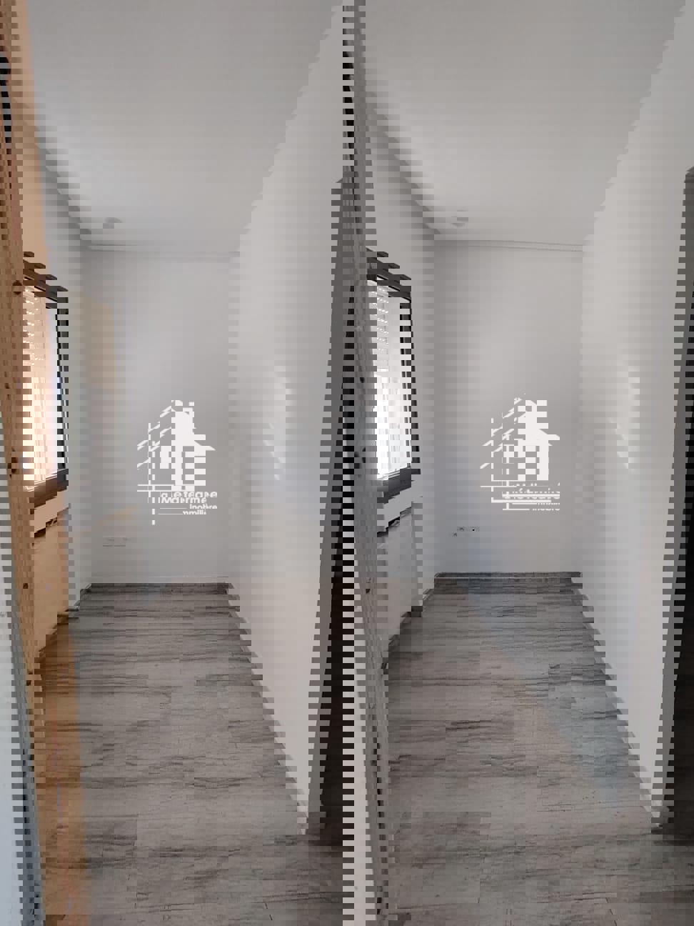 Appartement s+3 à utilisation bureautique
