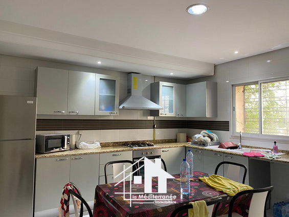 A louer un appartement S+4 meublé haut standing à l'Aouina Palmerais