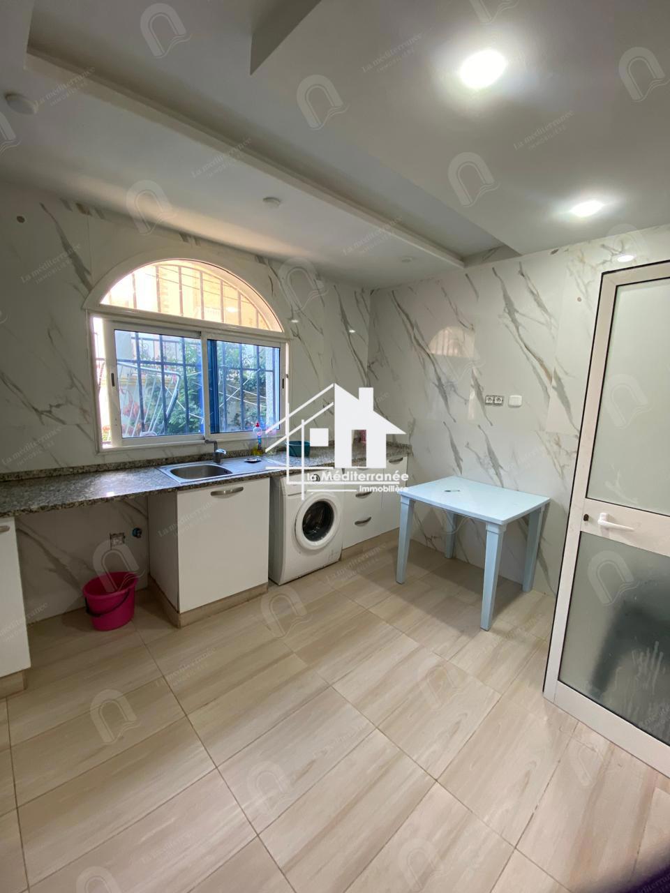 A vendre appartement S+3 Hst Rdc au bardo