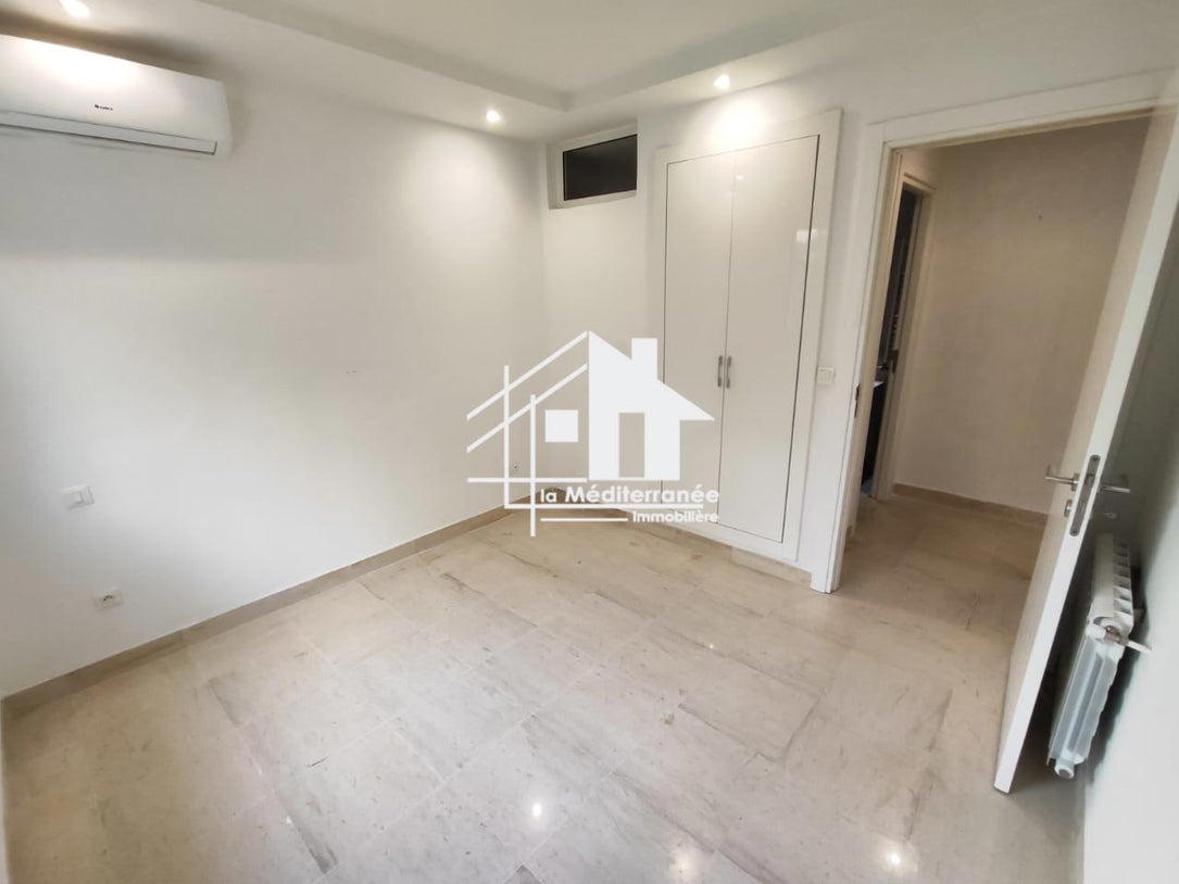 A louer un S+1 avec jardin à la Soukra