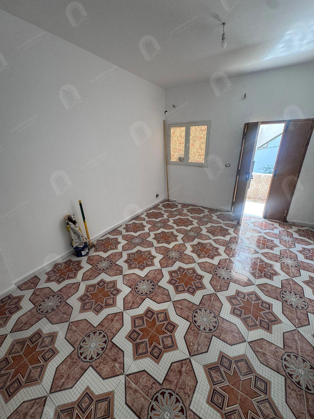 A louer un appartement S+2 au 1er étage