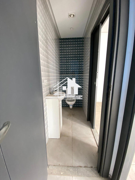 A vendre Bureau H+1 au bardo avenue hbib borguiba