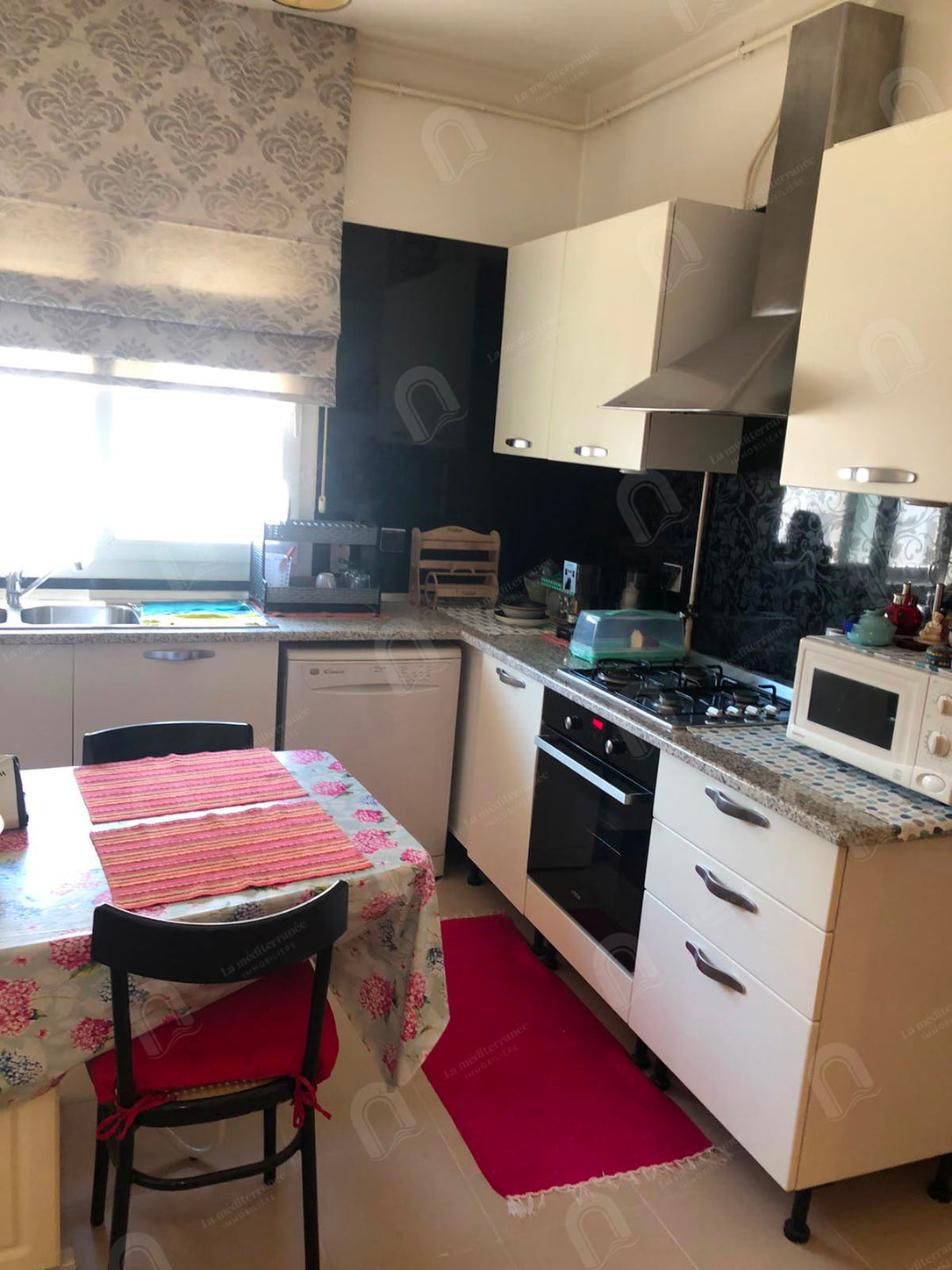 A vendre un appartement s+2 aux jardins d'el menzah 2