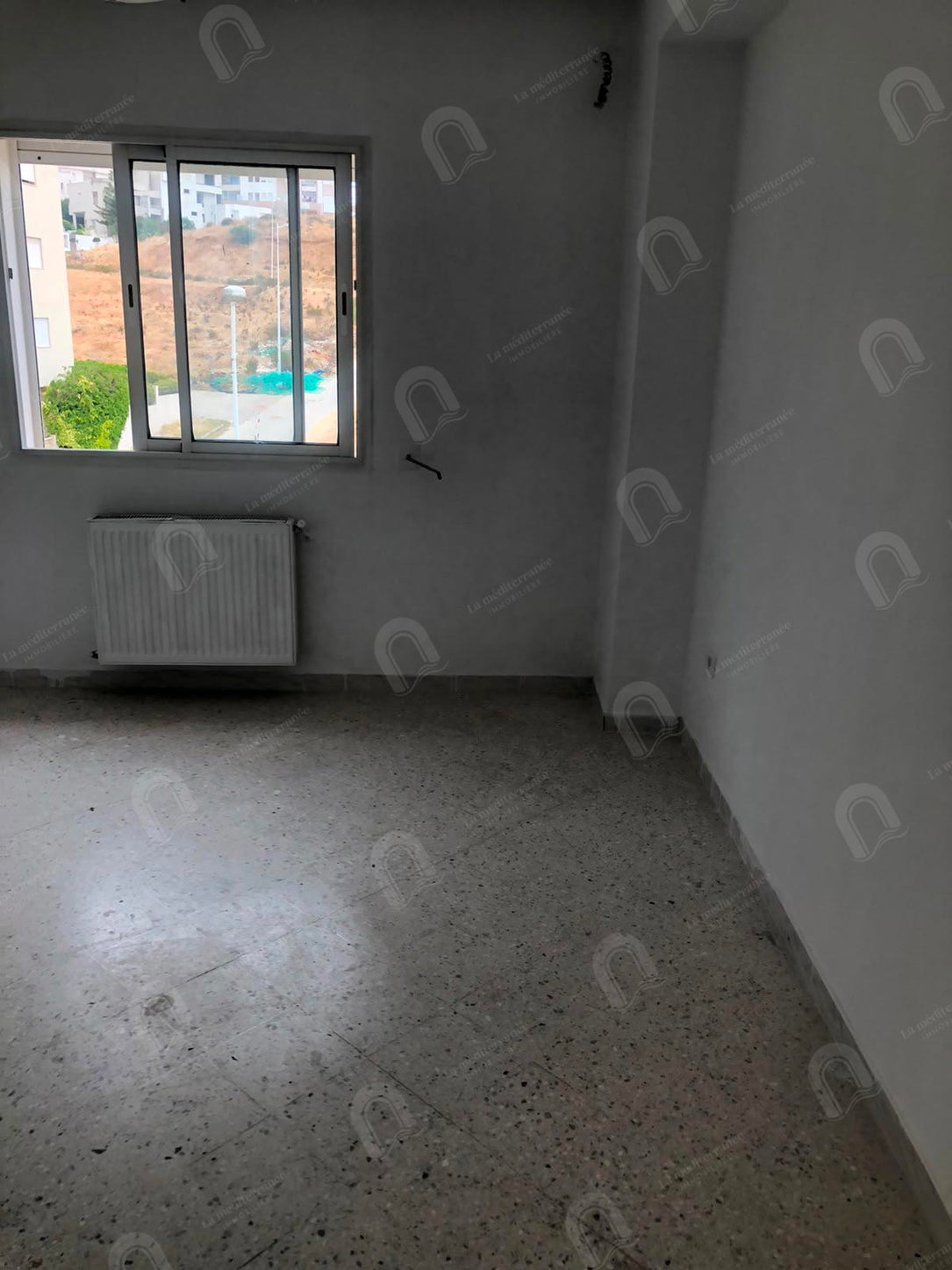 A louer un appartement s+3 à jardin d'el menzah 2