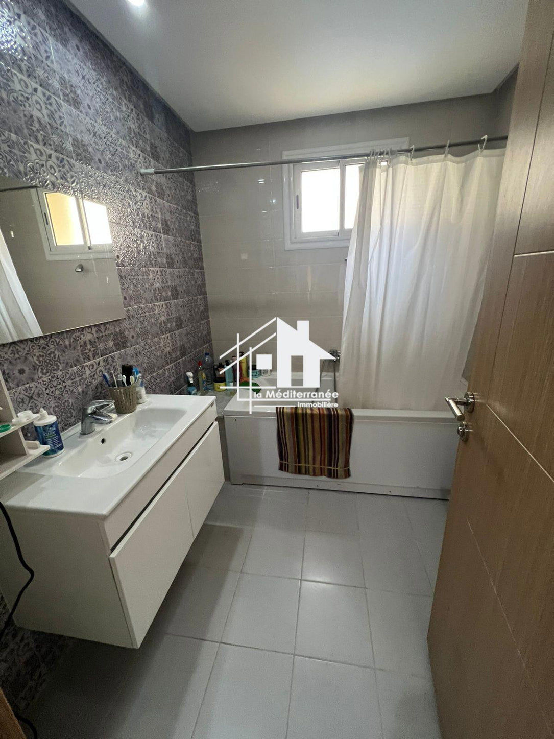 A louer un appartement s+2 à jardin d'el menzah 2