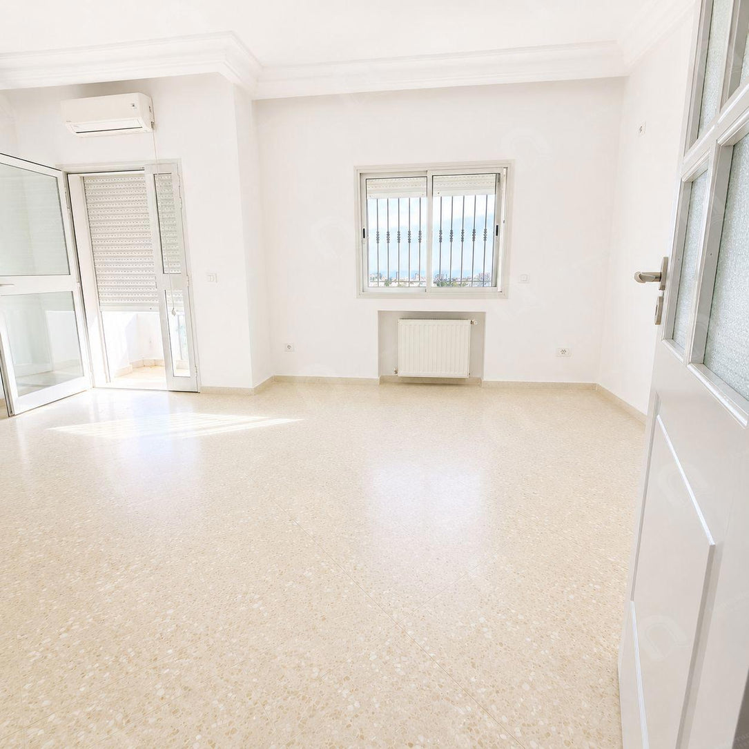 A vendre appartement s+2 Rdc au Bardo