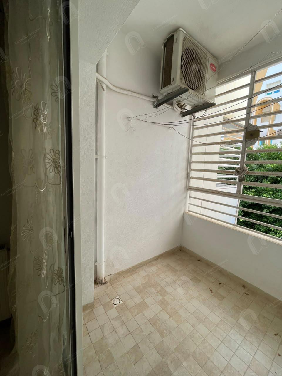 A vendre un appartement s+2 à jardin d'el menzah 22