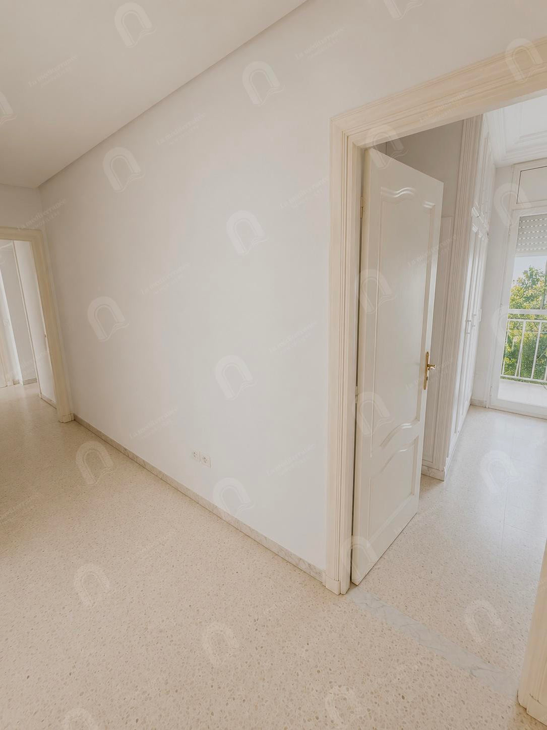À louer appartement S+3 au bardo