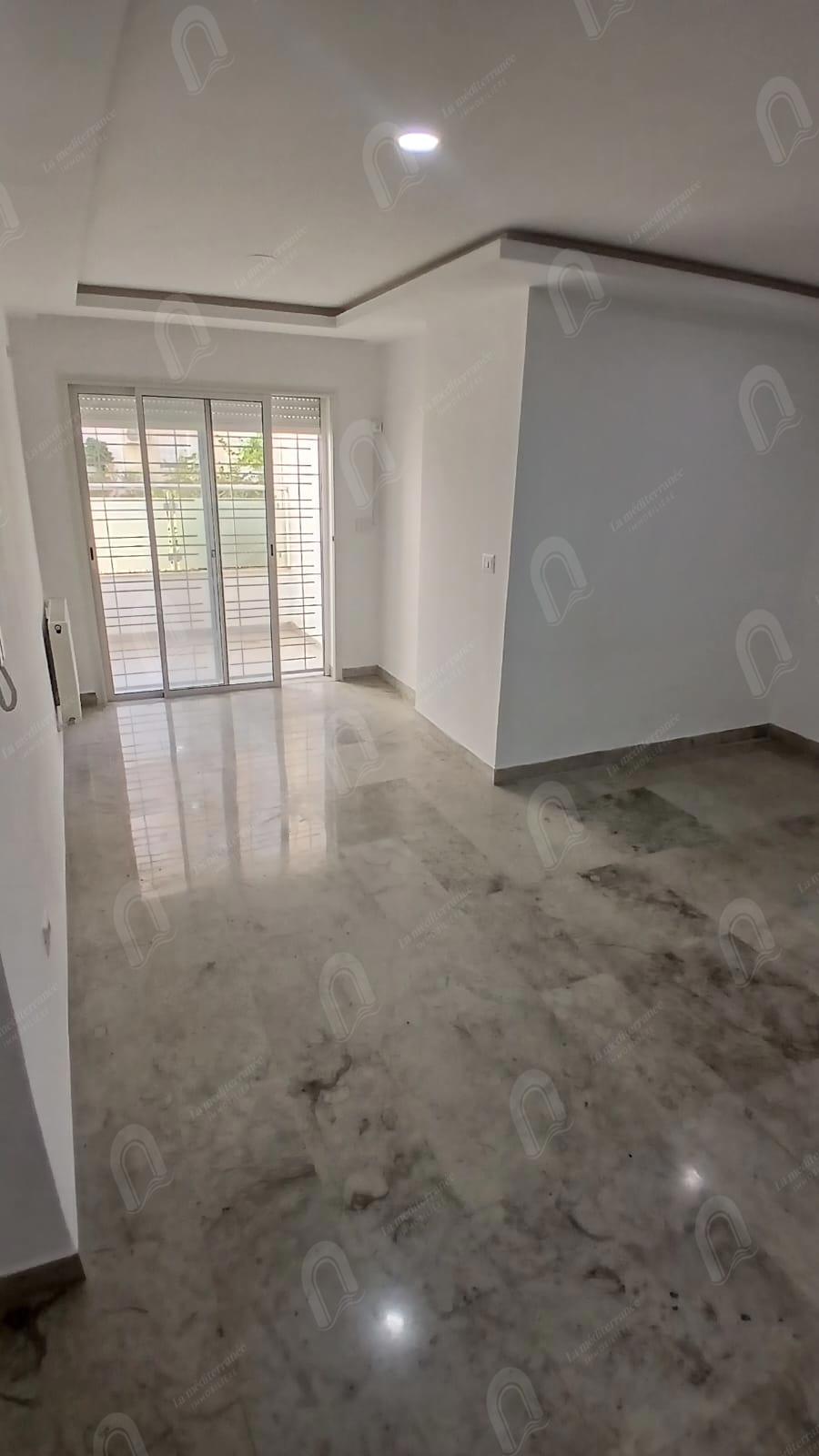 A louer un appartement S+2 hst au rdc