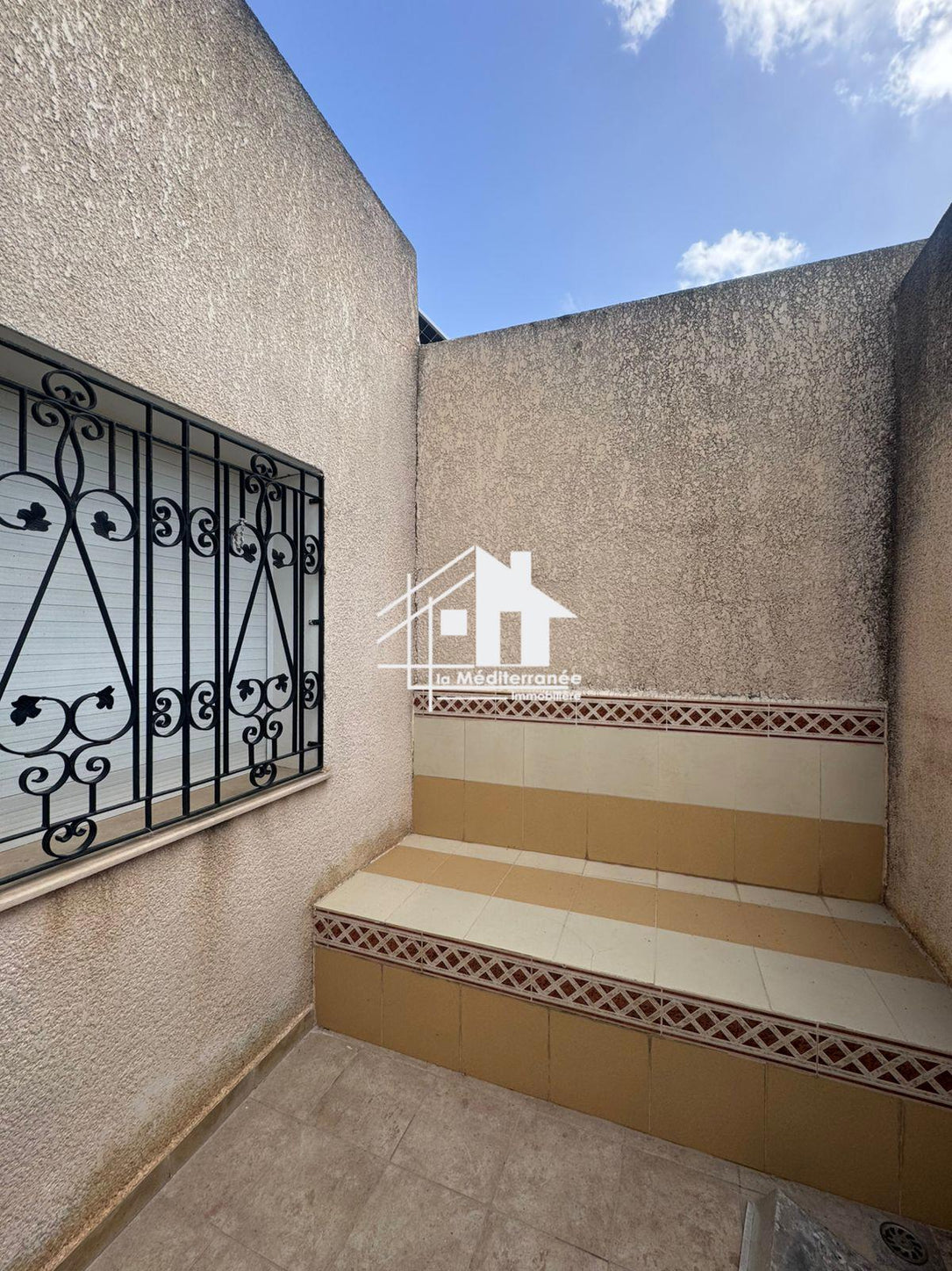 A louer appartement S+1 meublé à Ennasr