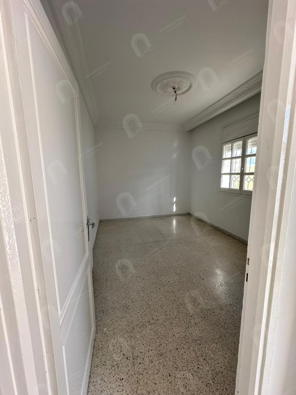 A vendre Villa S+3 à El agba Diar Ben Mahmoud