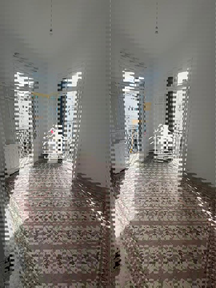 A louer appartement S+2 à centre ville Tunis