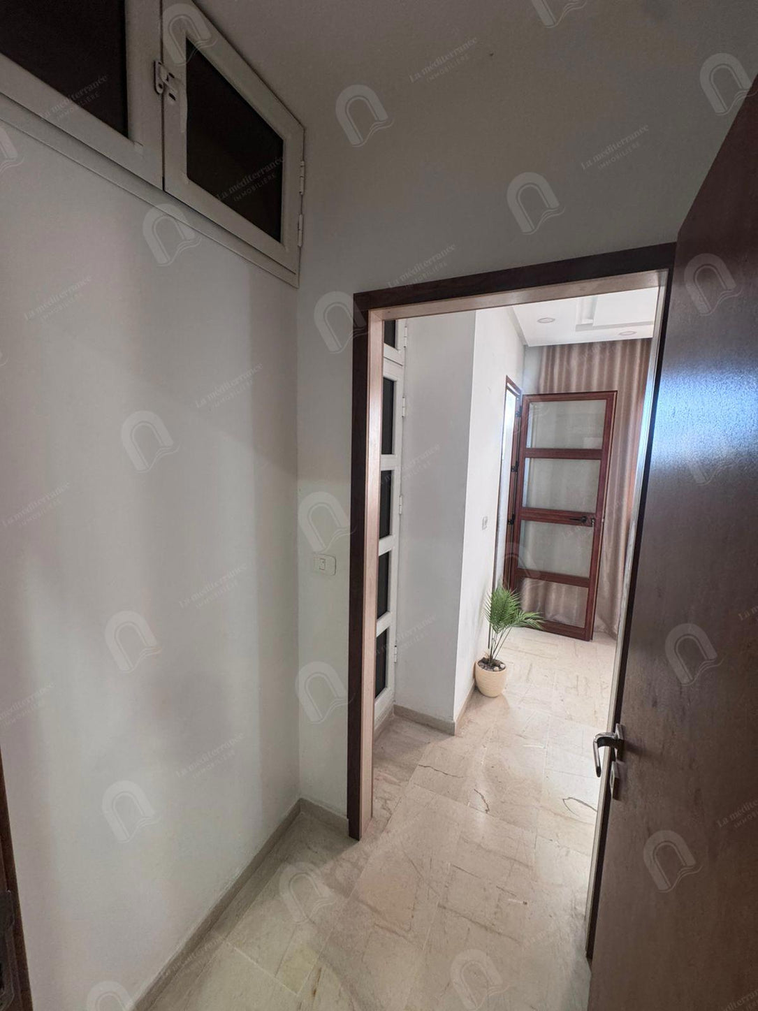 A louer un appartement S+3 hst meublé à denden
