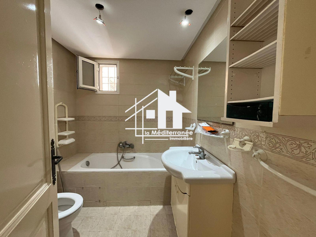 Appartement S+3 RDC à la Marsa