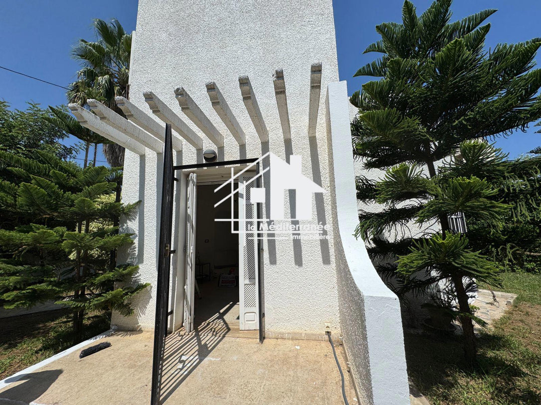 Un Duplex S+3 avec Jardin a la Marsa