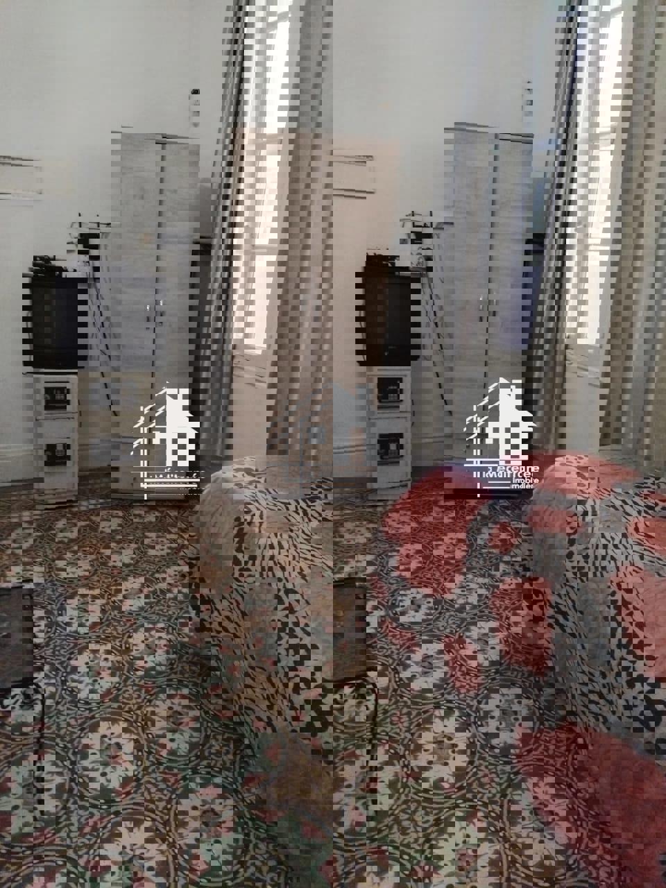 A louer rez de chaussée S+1 meublé à Franceville