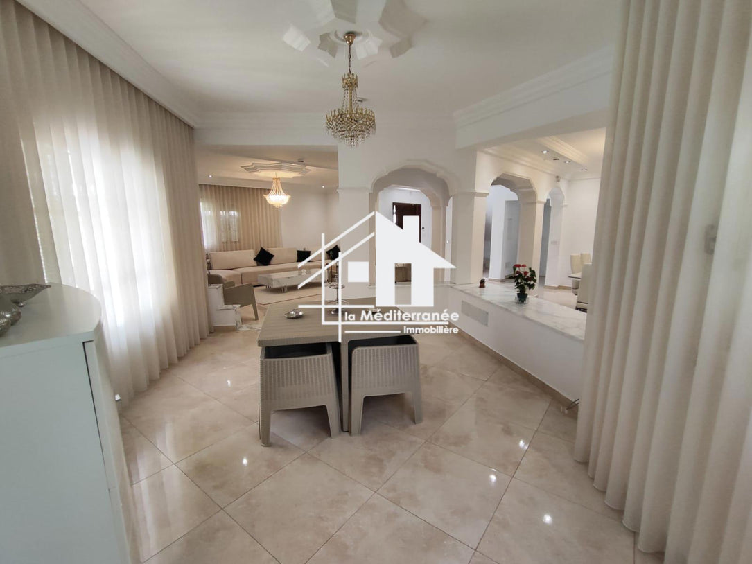 A louer une villa meublée à la soukra