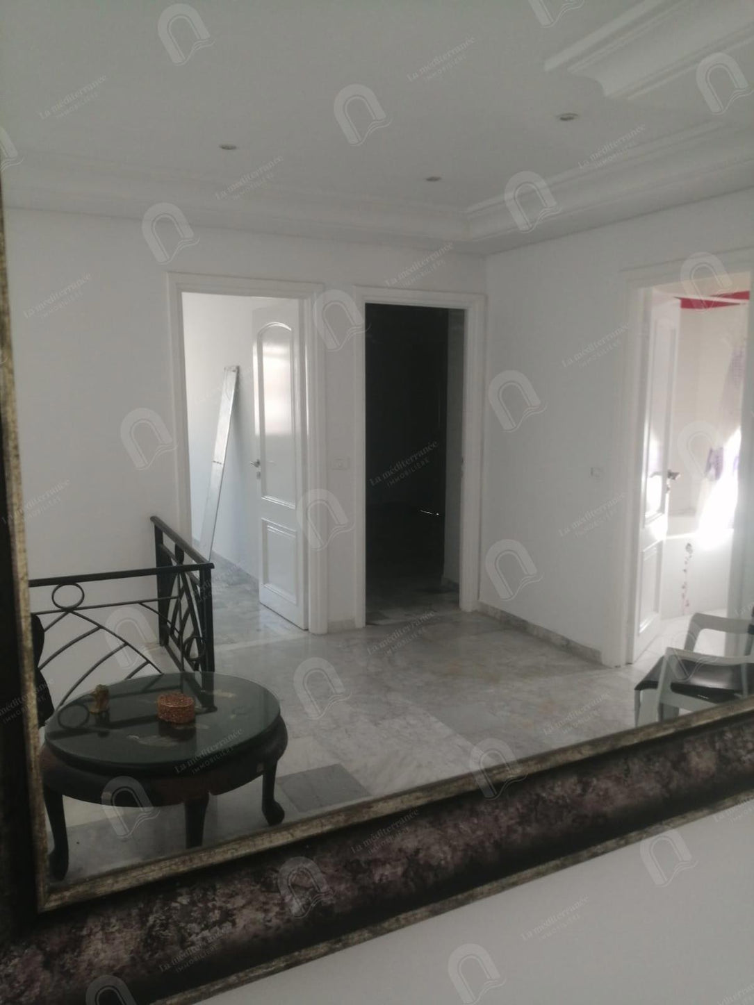 villa s+6 vide aux berges du lac 2