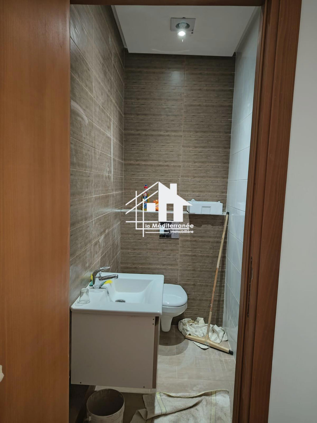 Appartement s+3 à utilisation bureautique