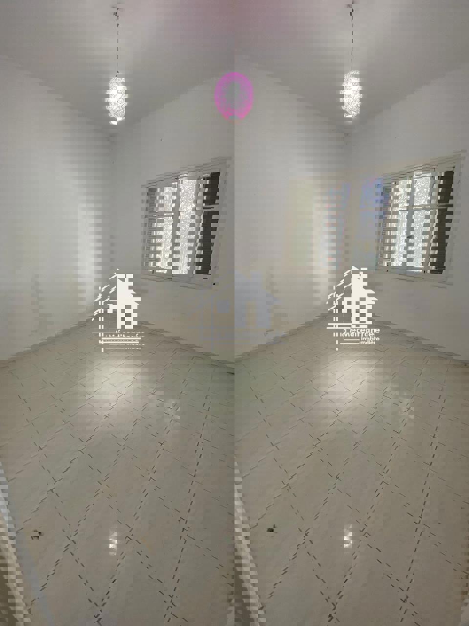 A louer étage de villa S+3 à 20 mars