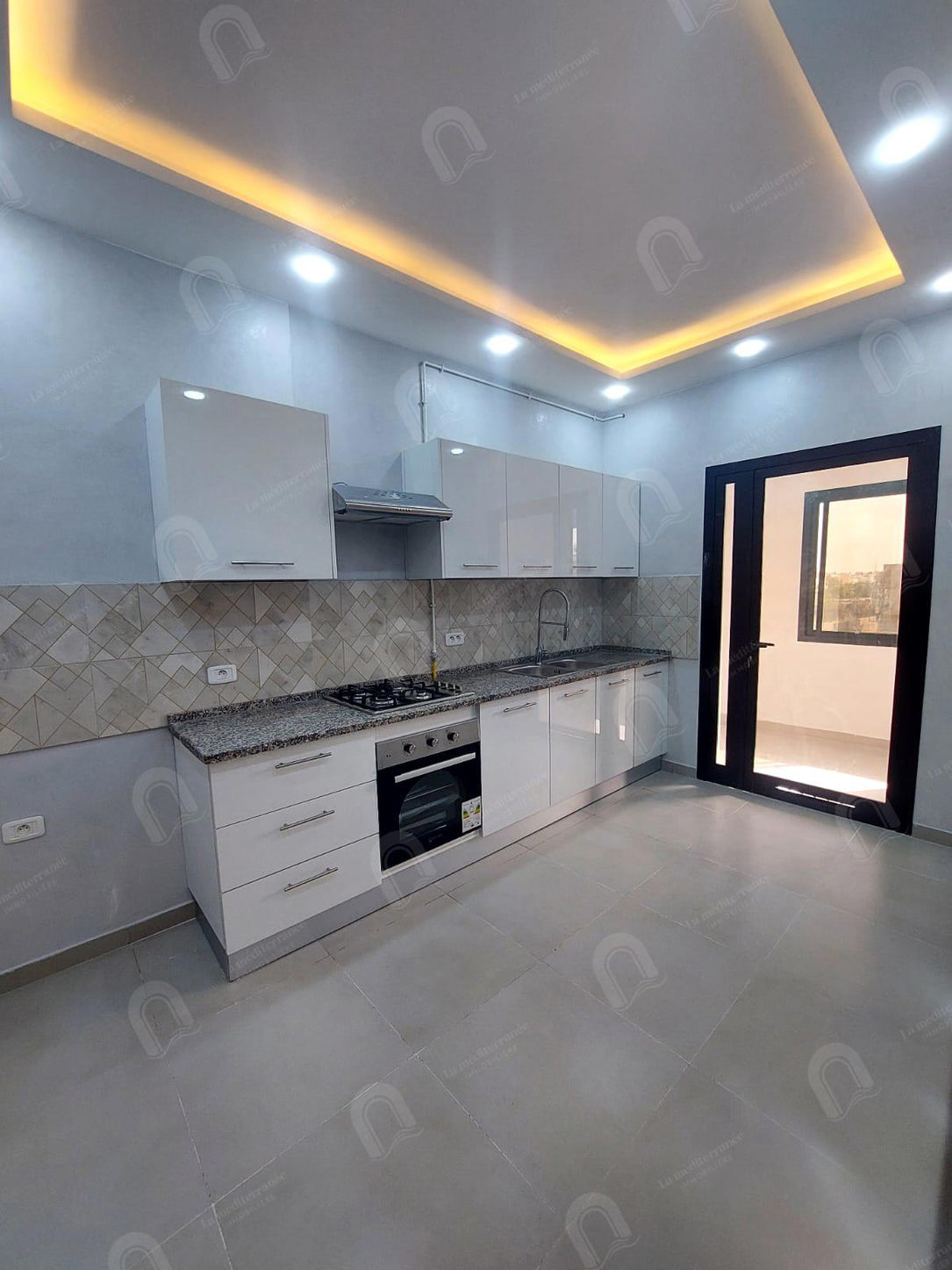 A louer étage de villa S2 à la soukra