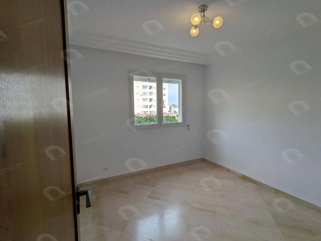 A louer un appartement s+2 à jardin d'el menzah 2