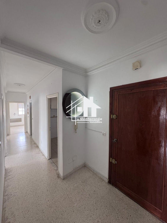 A louer appartement S+3 à El agba