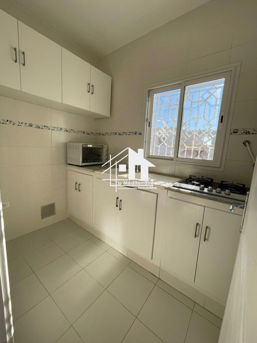 A louer S+1 a ennaser 2