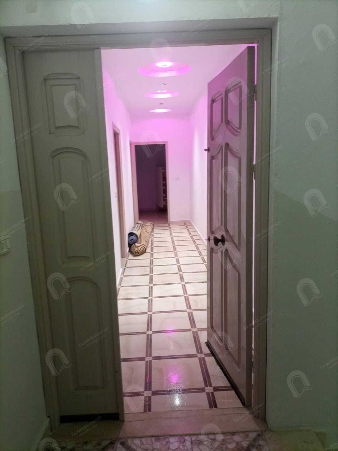 A louer appartement S+2 meublé au centre ville