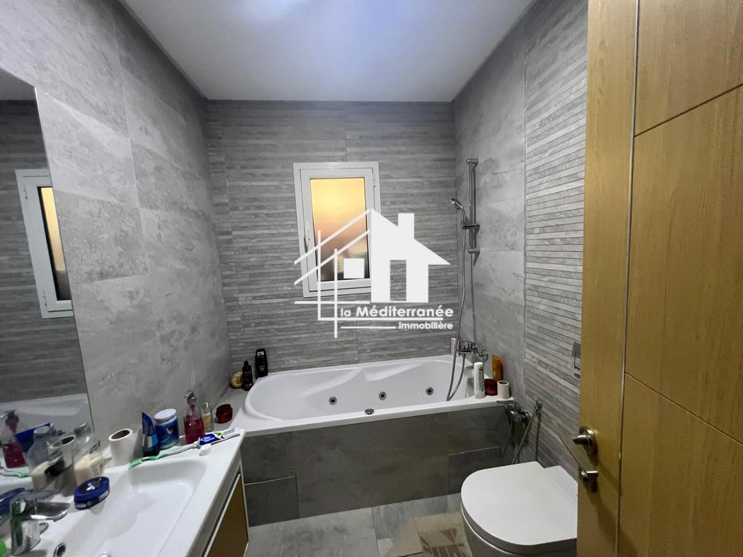 A vendre S3 avec terrasse  à la soukra