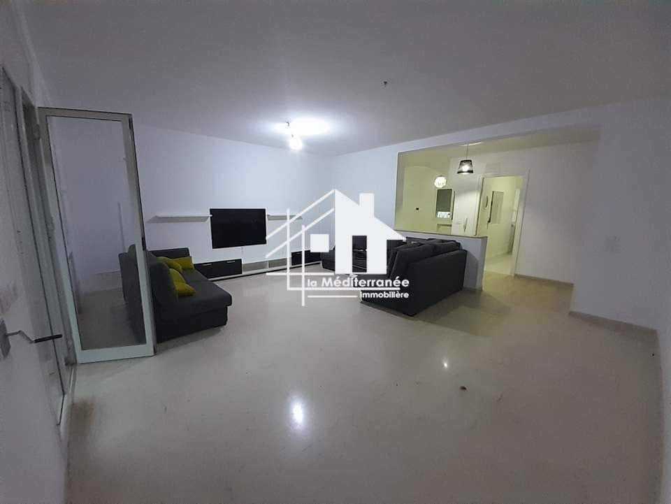 Une villa S+3 à Gammarth