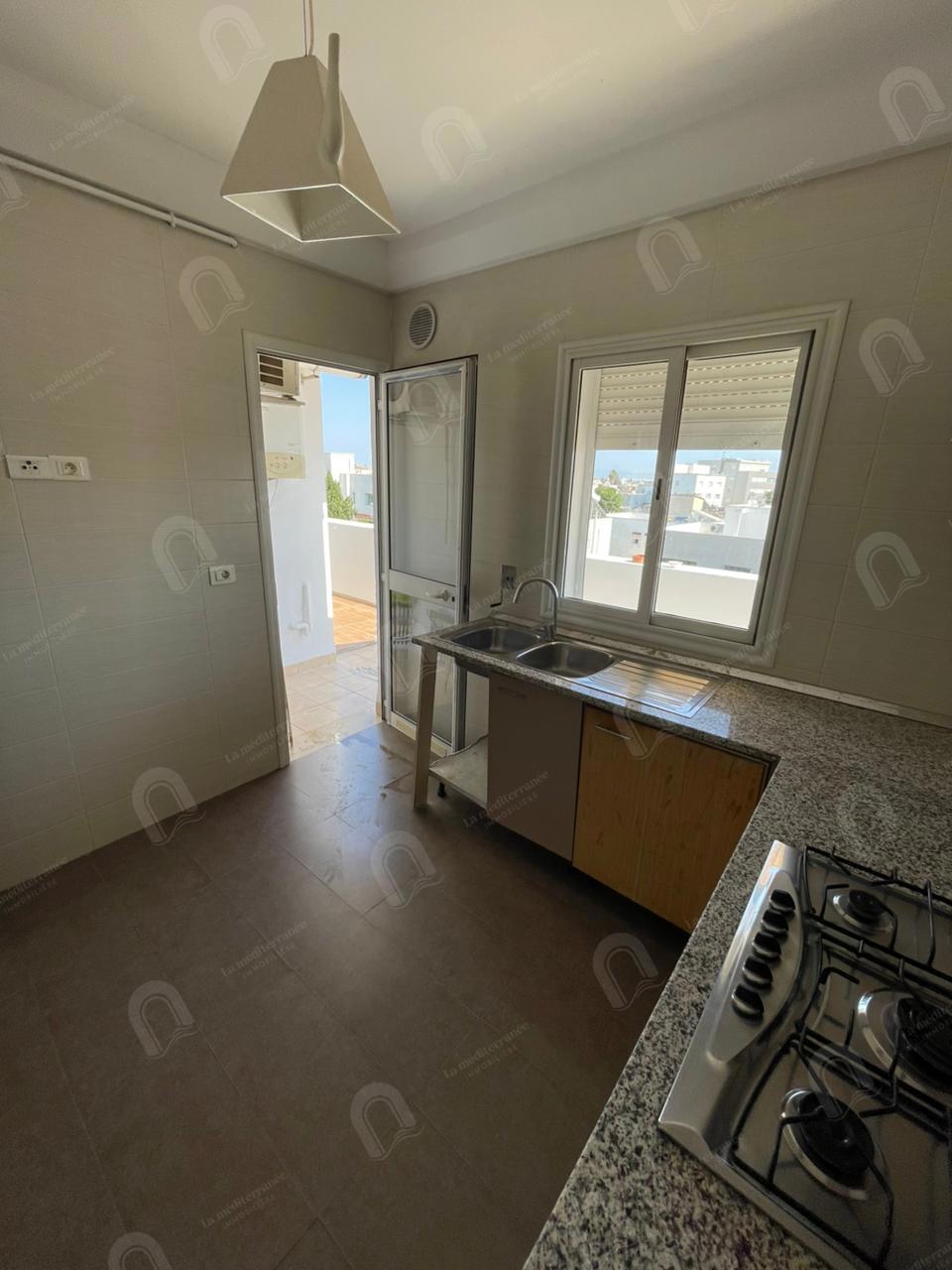 A vendre un appartement S+3 hst au bardo