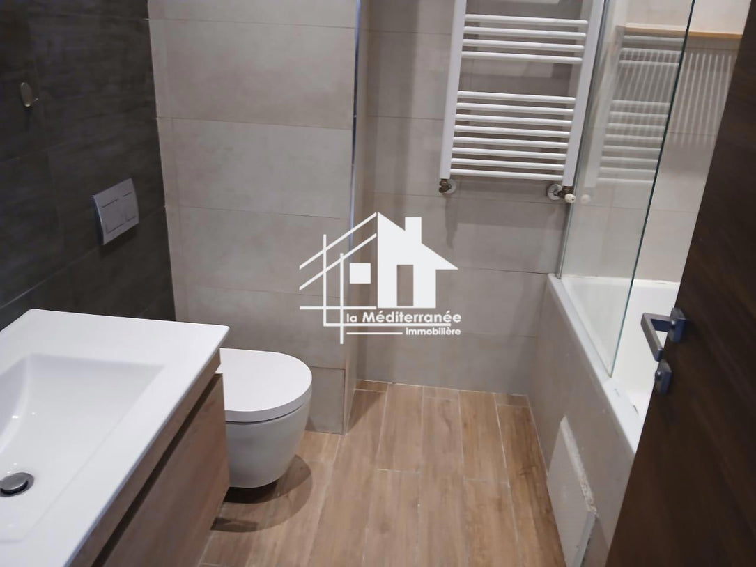 A vendre  s+3 à la nouvelle soukra