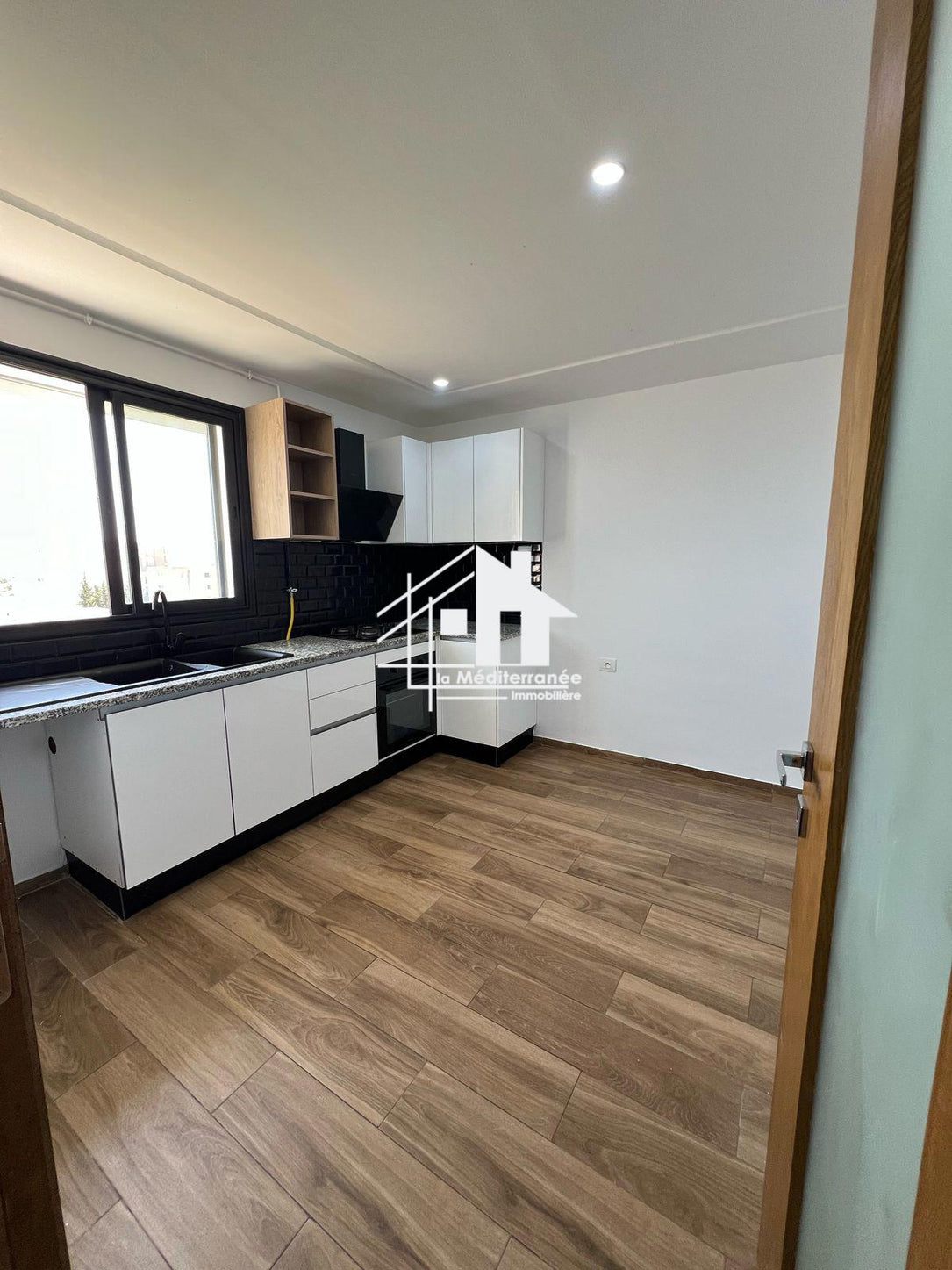 a louer appartement s+2 hst à manouba