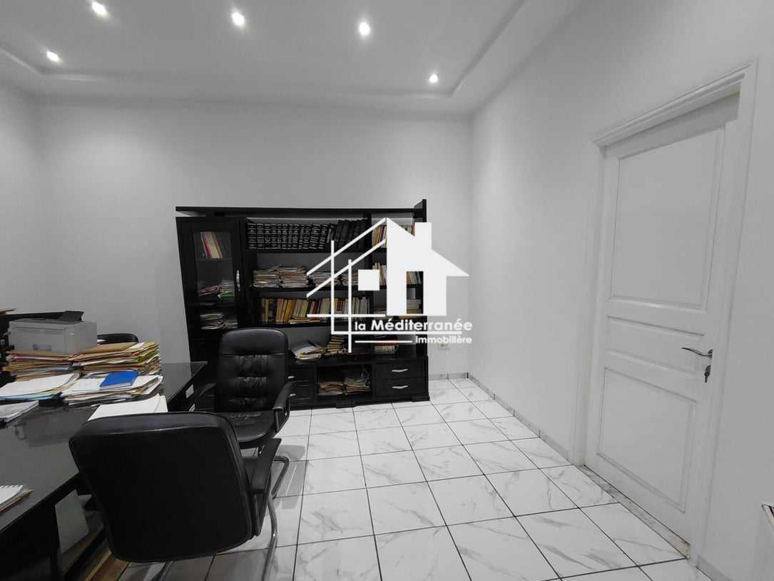 A vendre appartement s2 au Centre ville Tunis