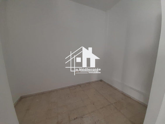 A louer un local commercial a boumhal