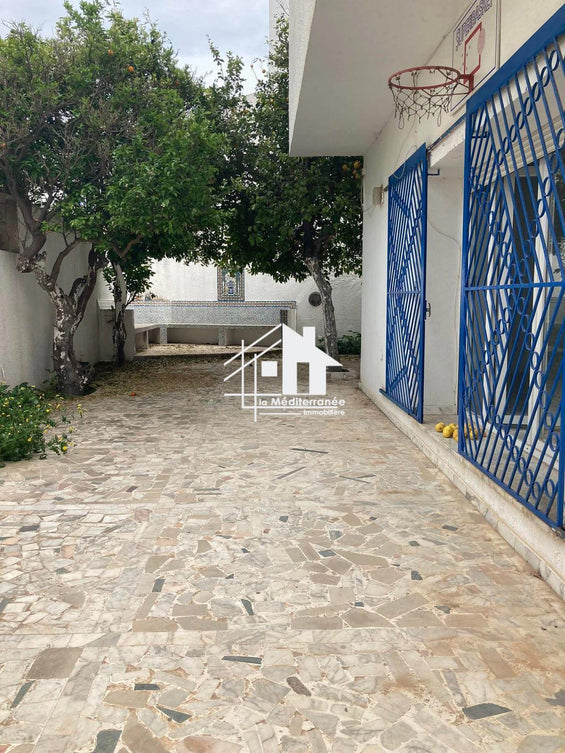 Appartement S+3 à la Marsa