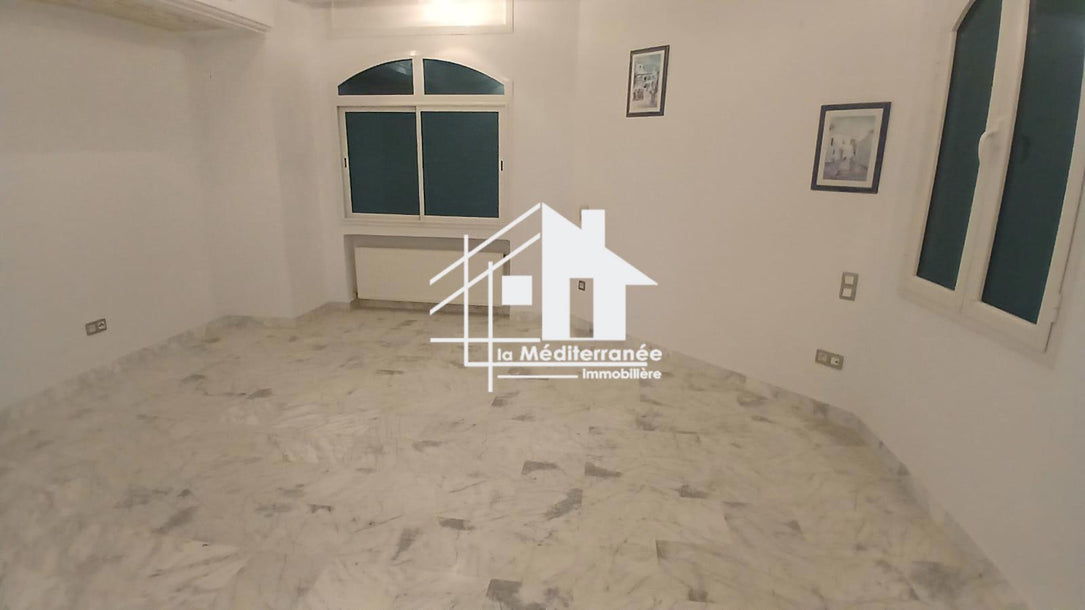 A vendre une villa S+6 gammarth