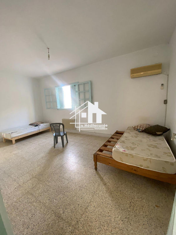 A louer étage de villa S+2 au bardo