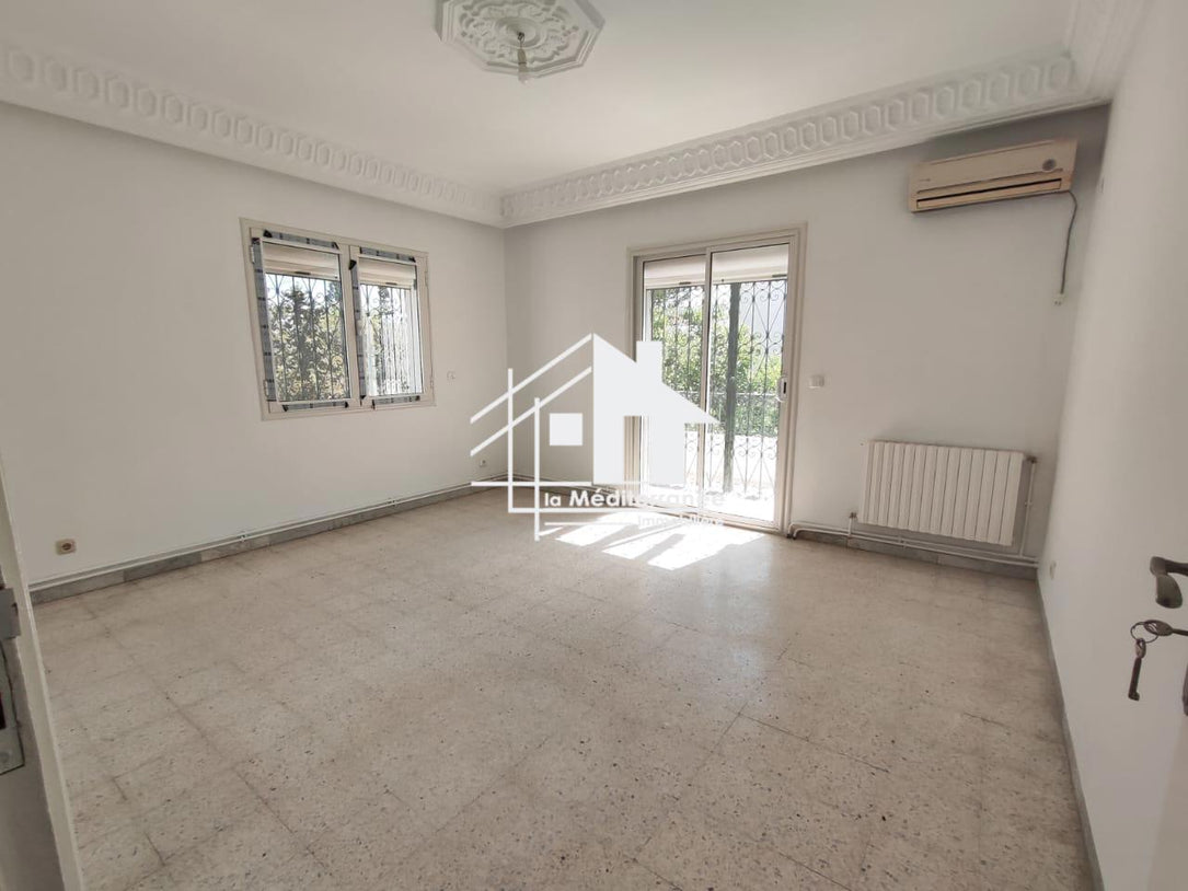 A louer une villa indépendante aux berges du lac 1